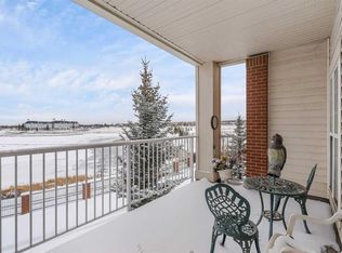 151 E Country Village Rd NE #1206, Calgary, AB T3K 5X5