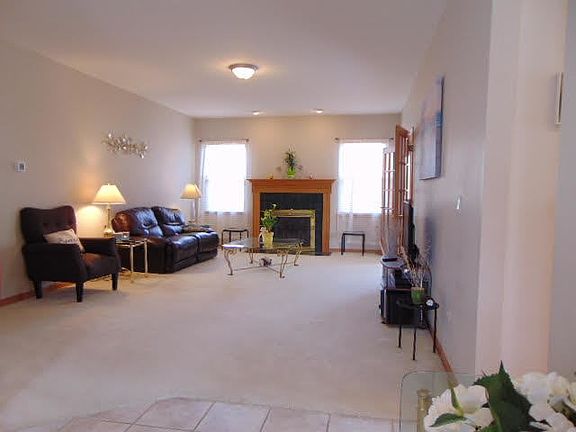 3rd image of 13647 S Redbud Dr