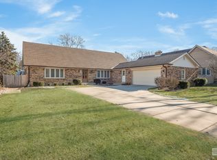 6941 Lyman Ave, Downers Grove, IL 60516