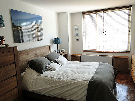 3rd image of 2373 Broadway APT 1201