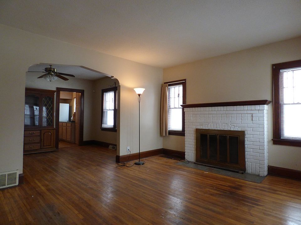 1st image of 2359 Thomas Ave N