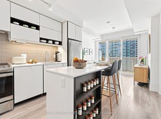 4065 Confederation Pkwy #2112, Mississauga, ON L5B 0L4