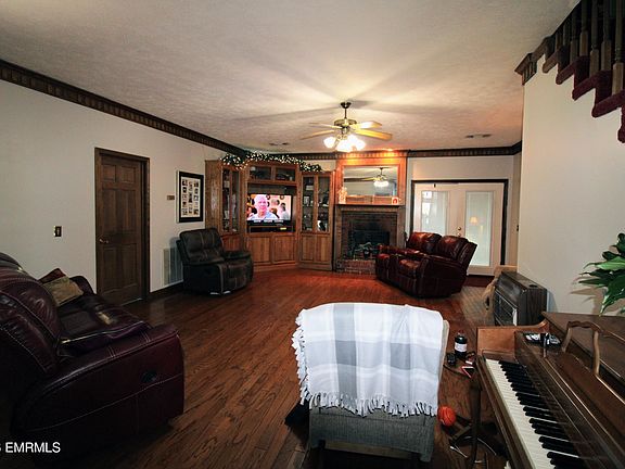 4th image of 10171 Road 851