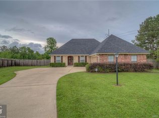 9076 Summer Tree Cir, Greenwood, LA 71033