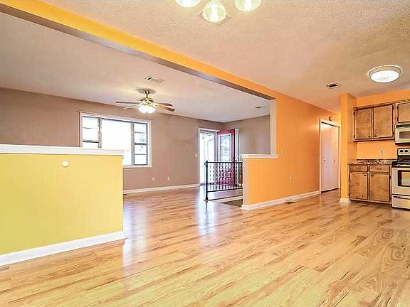 4th image of 8 Kempsey Ln