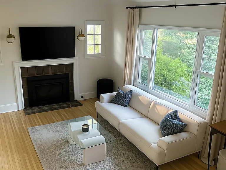 Living Room - gas fireplace