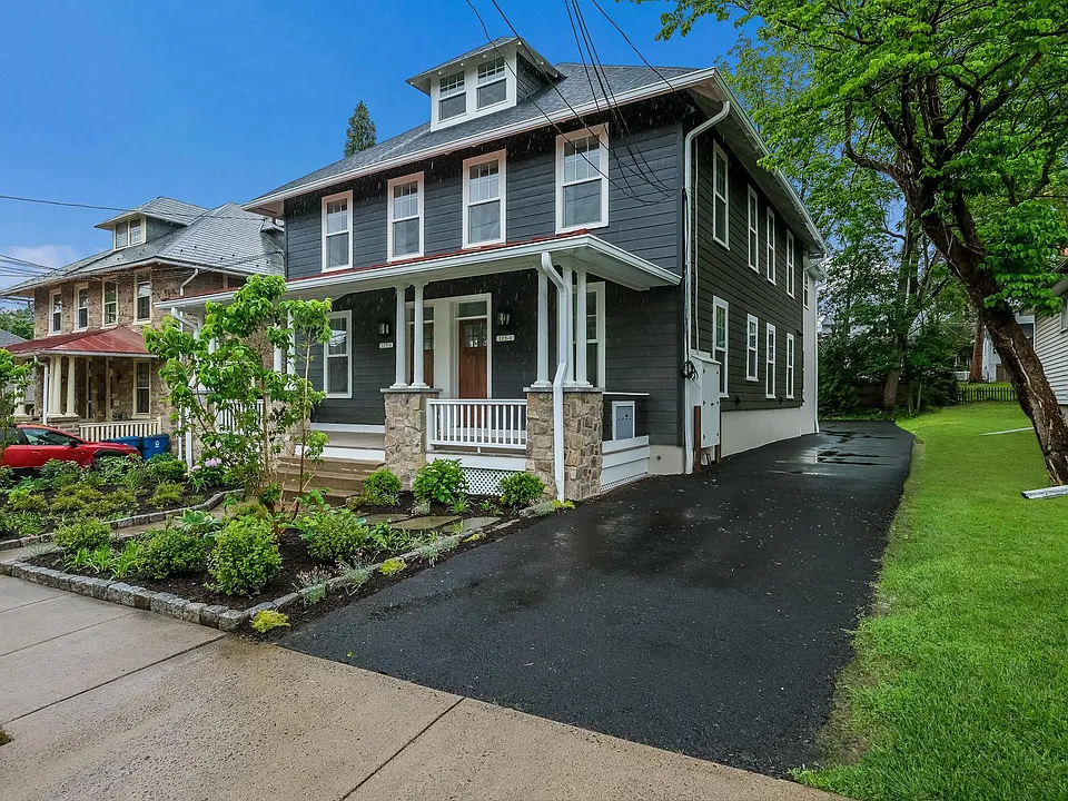 115 Harvey Ave #2