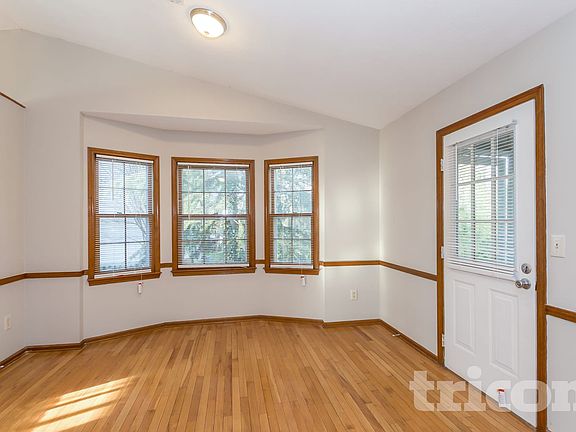 4th image of 184 Hickory View Dr