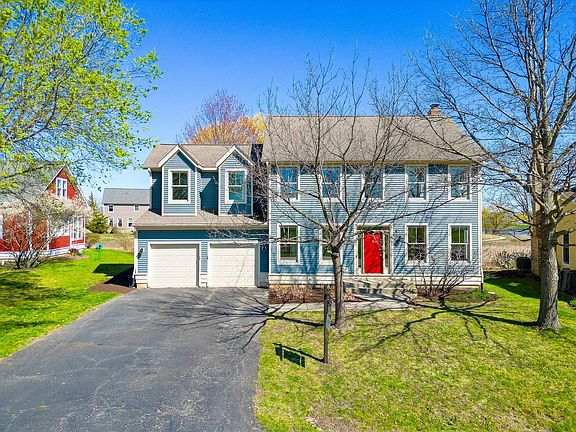 4th image of 1385 Calamus Ln