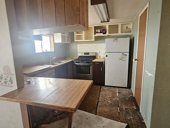 2nd image of 3560 Bohoskey Dr