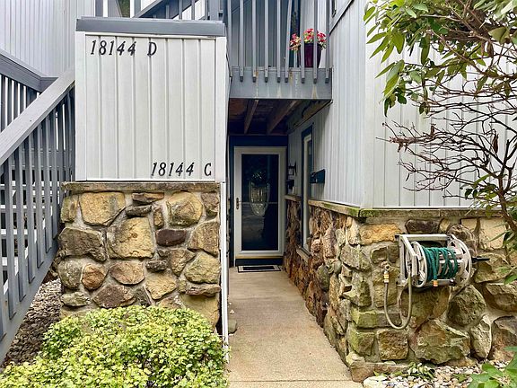3rd image of 18144 Stoneridge St APT C