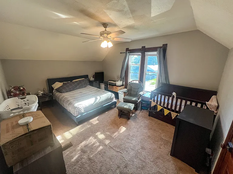 362 N Line St — Photo 14
