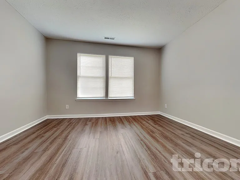 3846 Nuthatcher Dr — Photo 7