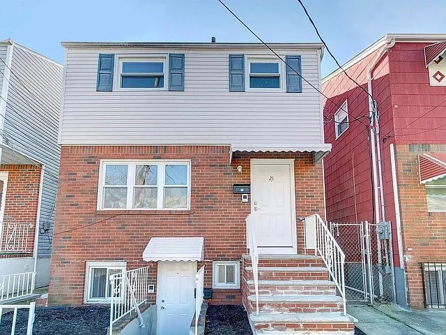 3 bed, 1200 sqft, $3,200 — Photo 1