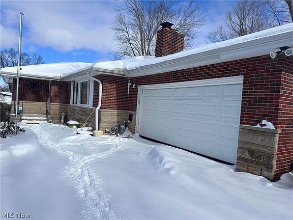 2nd image of 79 Hickory Hill Rd