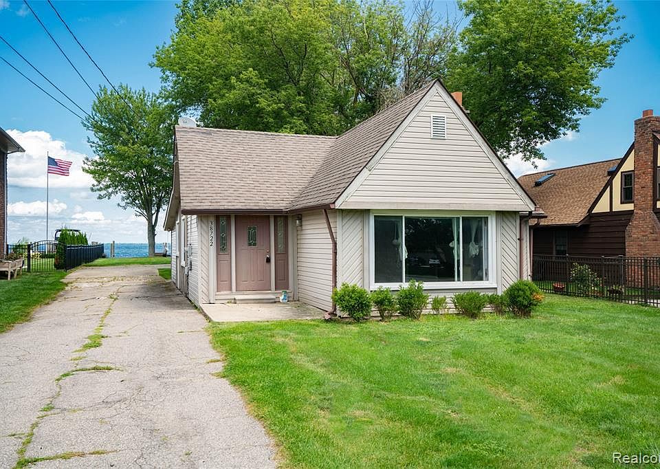 1st image of 38722 Lakeshore Dr