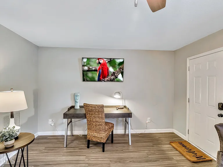 7269 Crestside Dr — Photo 4