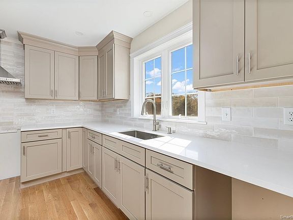 2nd image of 106 Church St