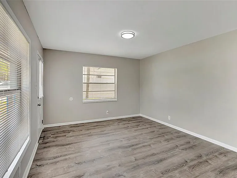 7015 Filbert Ln — Photo 4