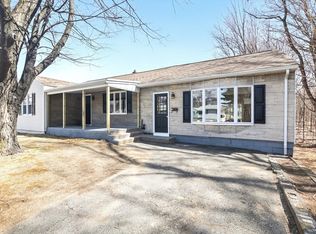 27 Janine St, Chicopee, MA 01013