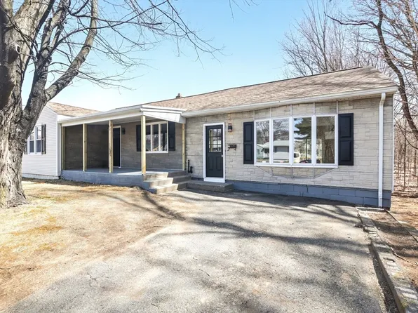 27 Janine St, Chicopee, MA 01013