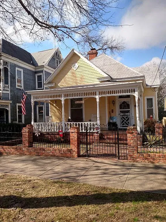 2 bed, 2134 sqft, $1,900 — Photo 1