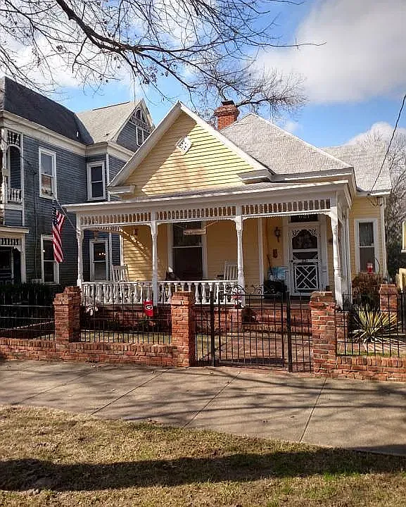 621 Broadway