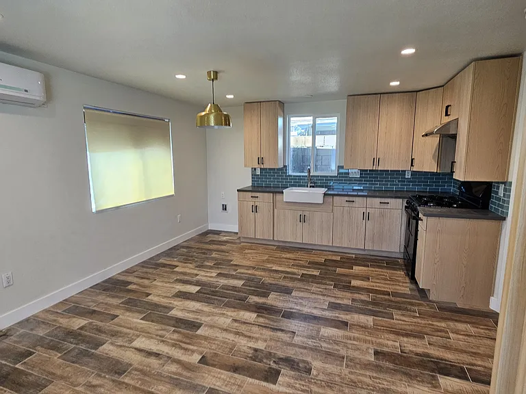 19065 1/2 E Linfield St — Photo 2