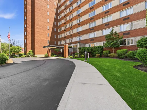 128 N Craig St APT 404, Pittsburgh, PA 15213