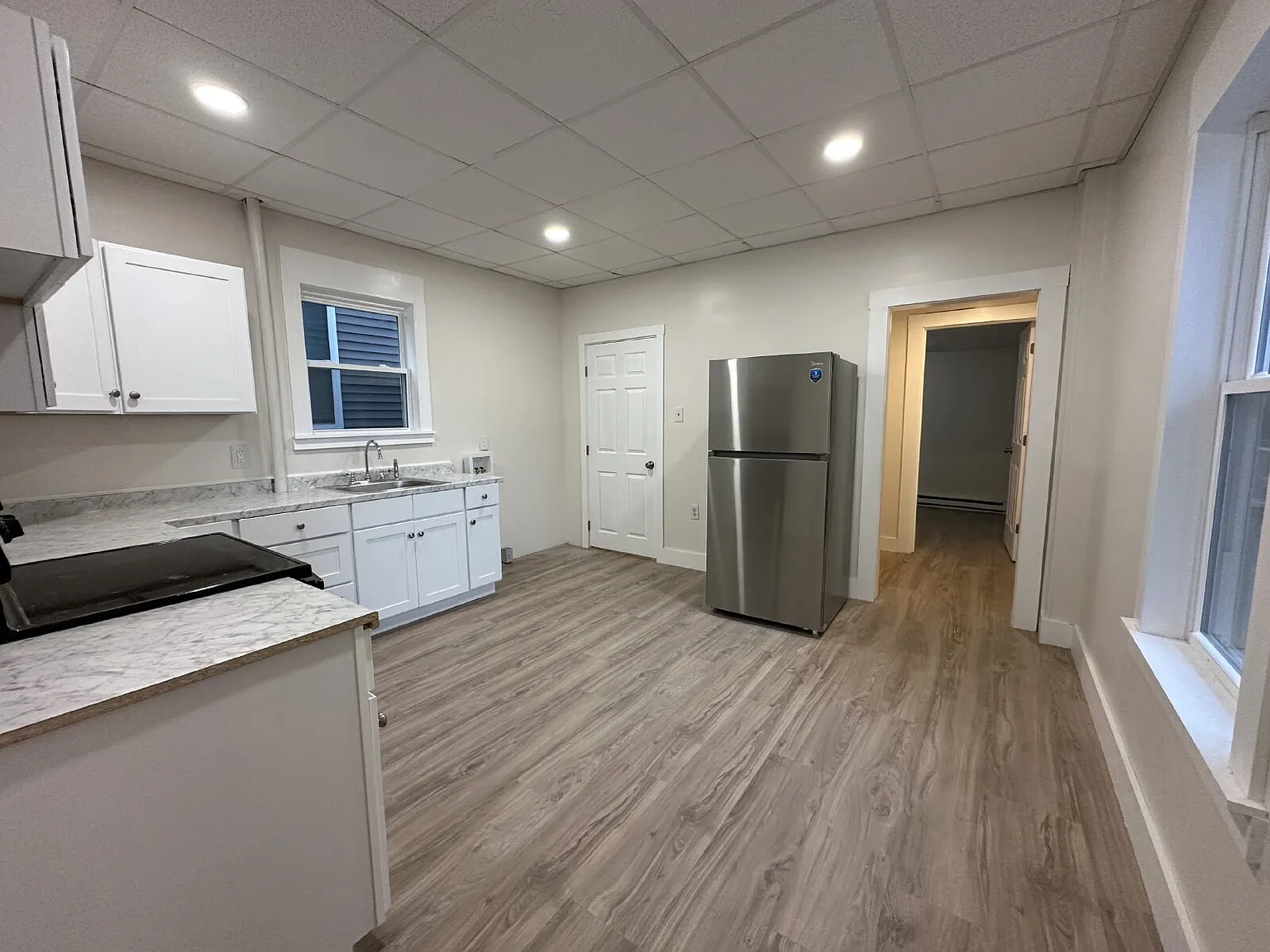 3 bed, 1.0 bath, $2,650 — Photo 4