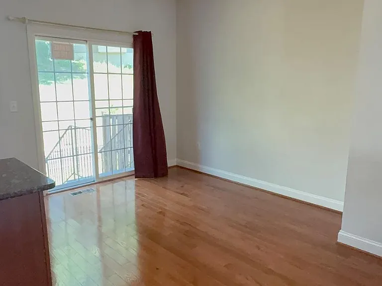 2618 Glenriver Way — Photo 7