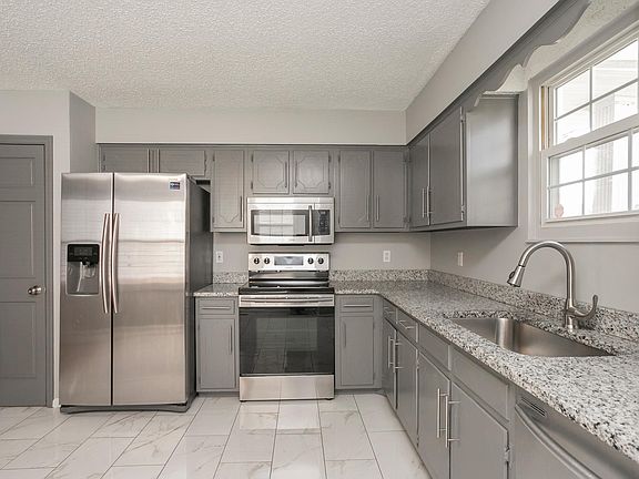 2nd image of 3718 Colonial Heritage Dr