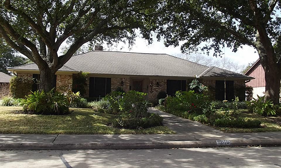 1st image of 2010 Meadow Ln