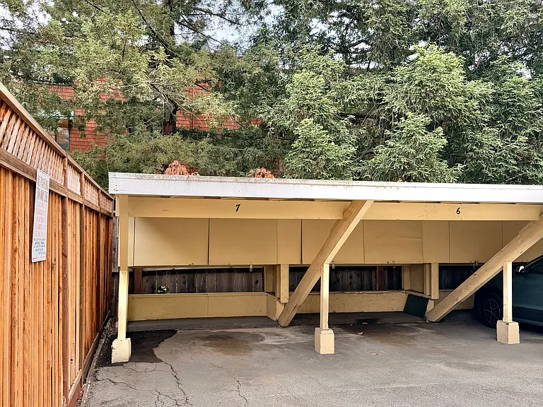 4275 McKellar Ln #7 — Photo 5