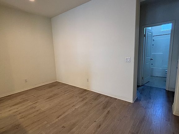 5th image of 15320 Jasmine Ln Unit 105