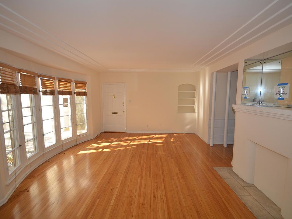 2nd image of 462 S Oakhurst Dr #2