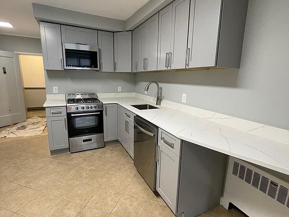 2nd image of 302 E Broadway APT H