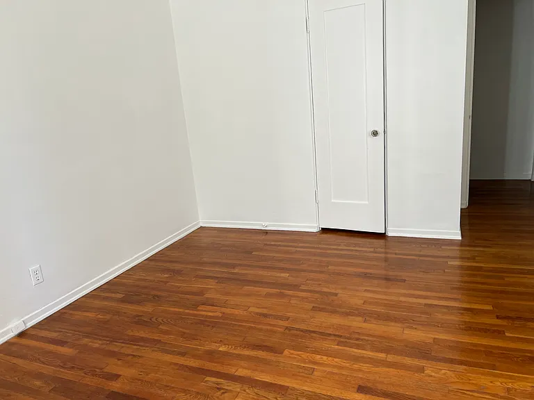 347 N Orange Grove Ave — Photo 6