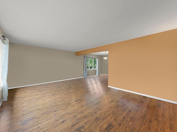 5th image of 8831 Maple Ave