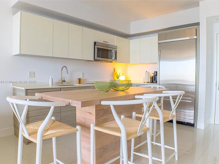 1300 Brickell Bay Dr #1608 — Photo 8