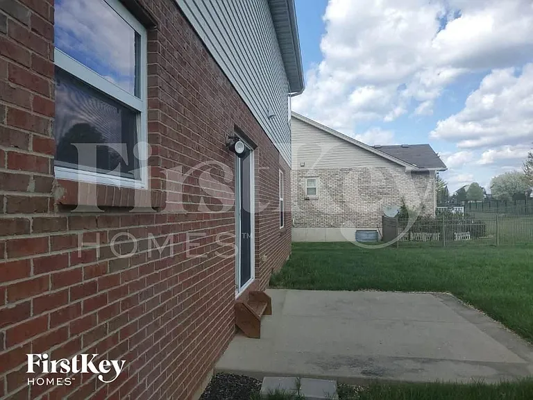 356 Brandon Dr — Photo 29
