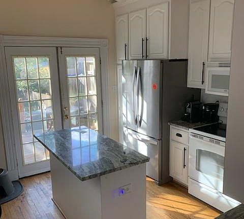 2nd image of 426 S Laurel St