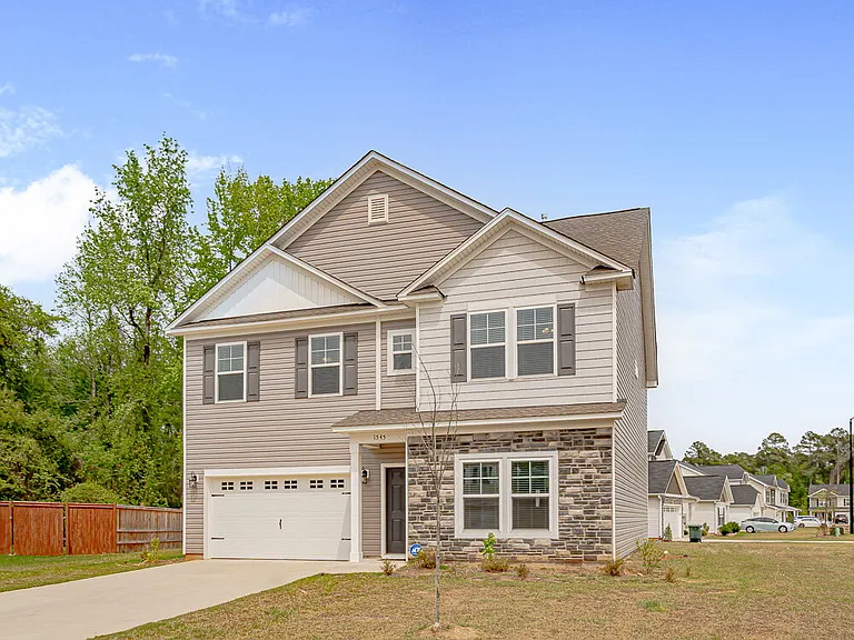 1545 Sawtooth Dr — Photo 6