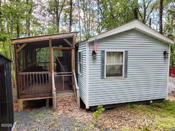 110 Antler Ln, Milford, PA 18337