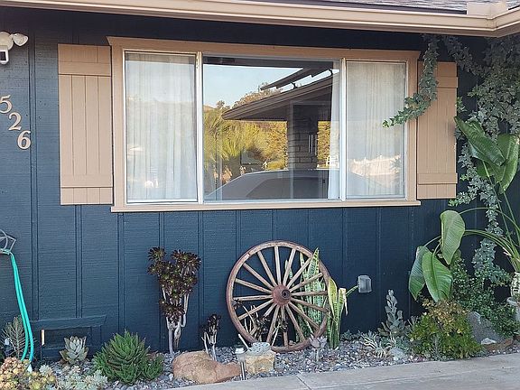 Wagon Wheel Succulent Garden