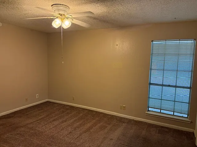 1445 W Fairmont St — Photo 10