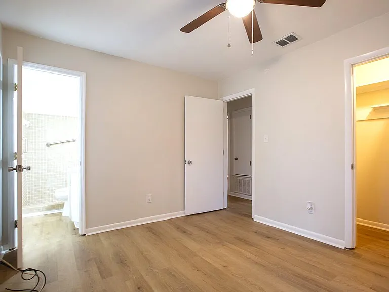 2403 Banyan Dr — Photo 16