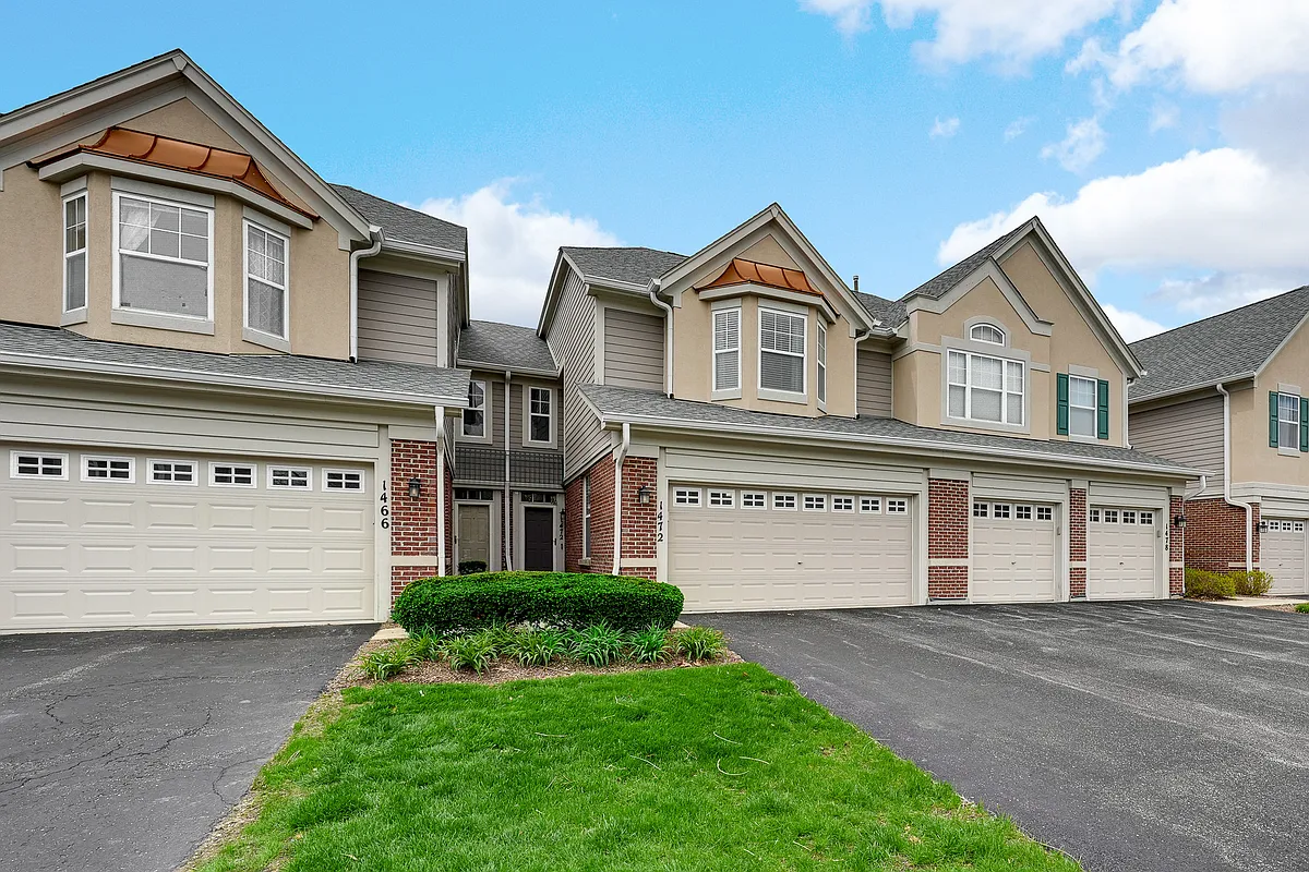 Building Photo - 1472 Pinehurst Dr