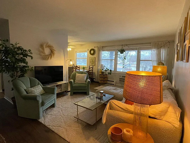 714 Spring St NE #7 — Photo 16