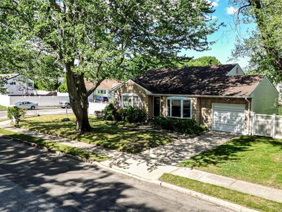 64 Grand Avenue, Lindenhurst, NY, 11757
